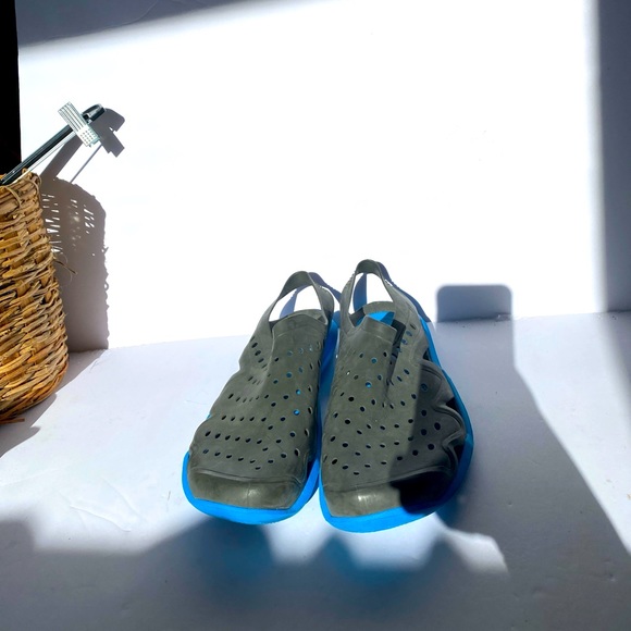 CROCS Other - Crocs Men’s Swiftwater Wave Gray Blue Sandals Size 11